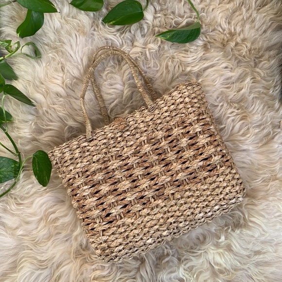 Vintage Handbags - Woven Handbag